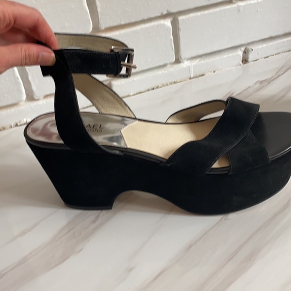 Black Michael Kors Sandals - Picture 2 of 4